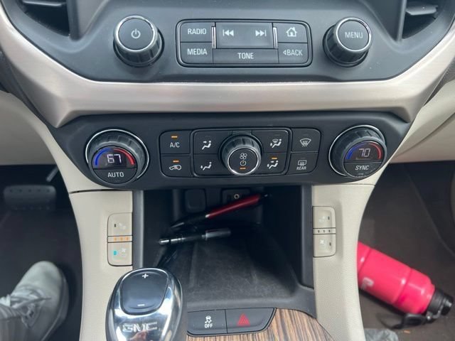 Certified 2019 GMC Acadia Denali w/ Technology Package FWD image 36