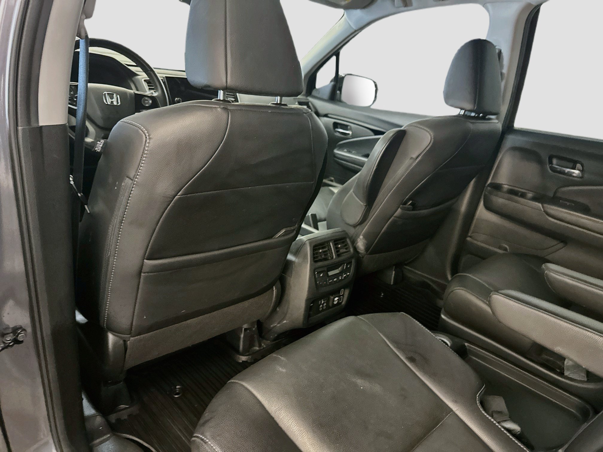 Used 2020 Honda Pilot Touring image 29