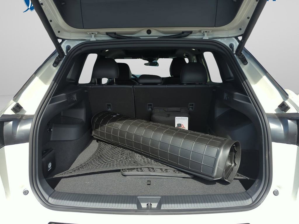 New 2026 Volkswagen Tiguan SE R-Line image 45