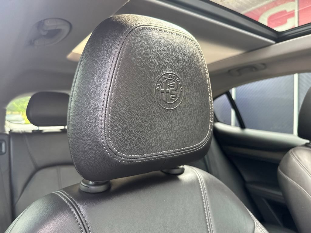 Used 2021 Alfa Romeo Stelvio Ti w/ Nero Edizione AWD/4WD image 71