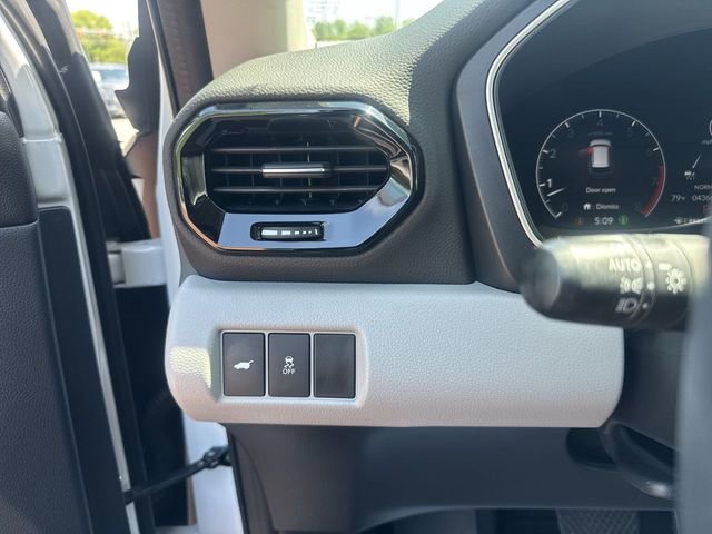Certified 2023 Honda Pilot Touring image 12