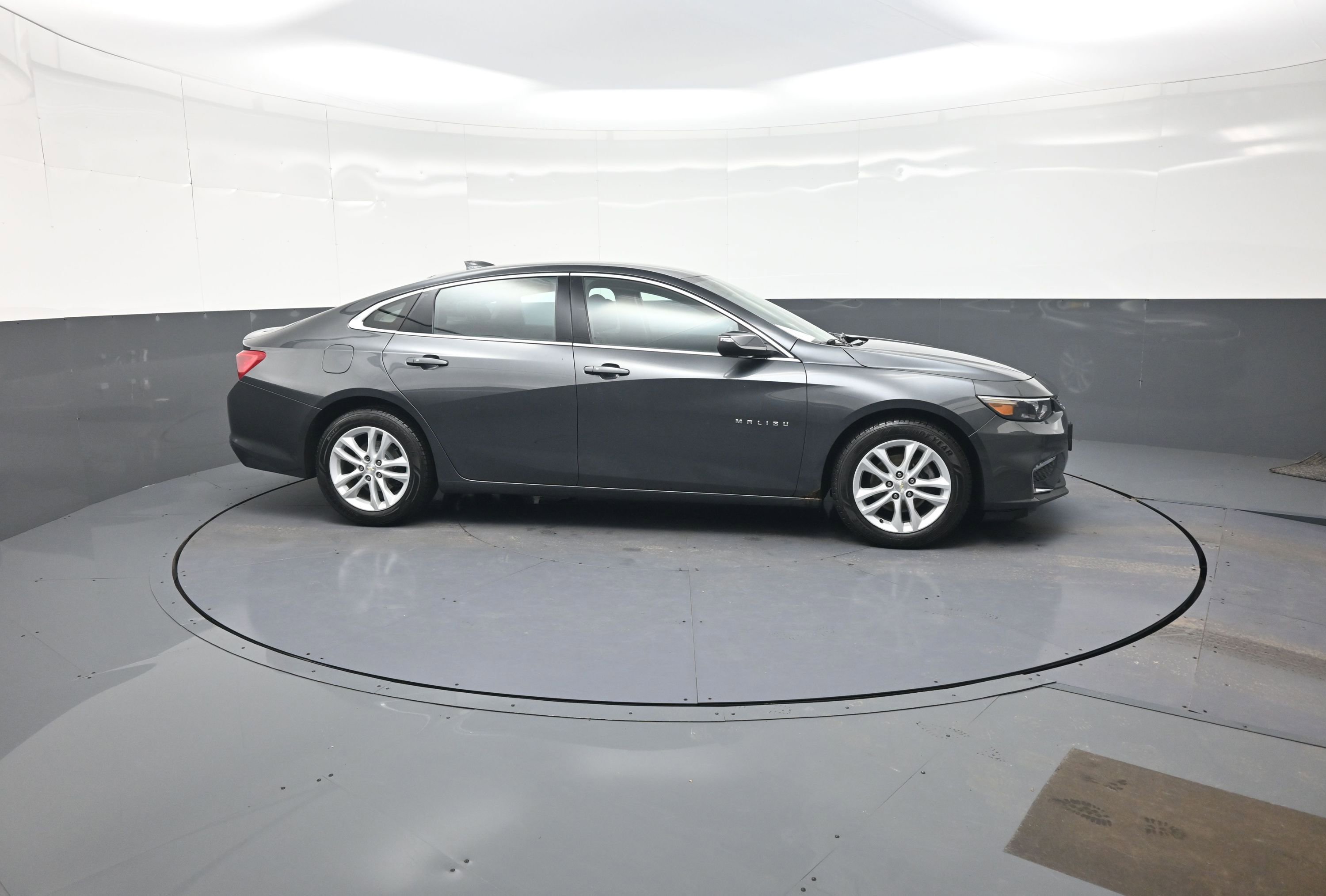 Used 2016 Chevrolet Malibu LT FWD image 6