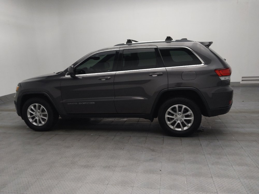 Used 2021 Jeep Grand Cherokee Laredo RWD image 3
