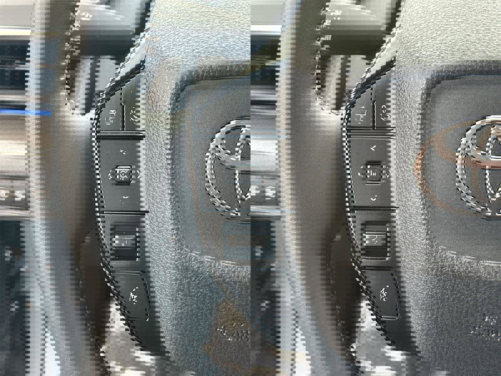 Used 2025 Toyota Prius Limited w/ Limited Premium Package AWD/4WD image 34