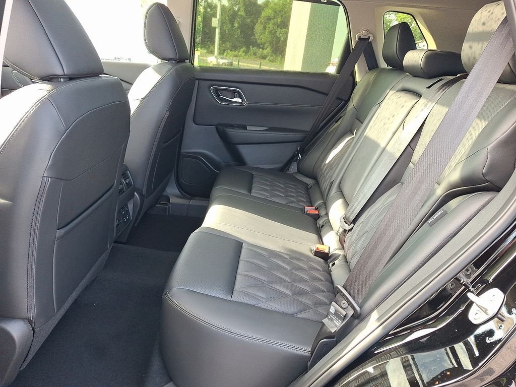 New 2026 Nissan Rogue Platinum AWD/4WD image 6