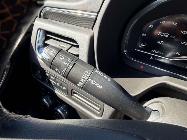 Used 2022 GMC Yukon XL AT4 image 33