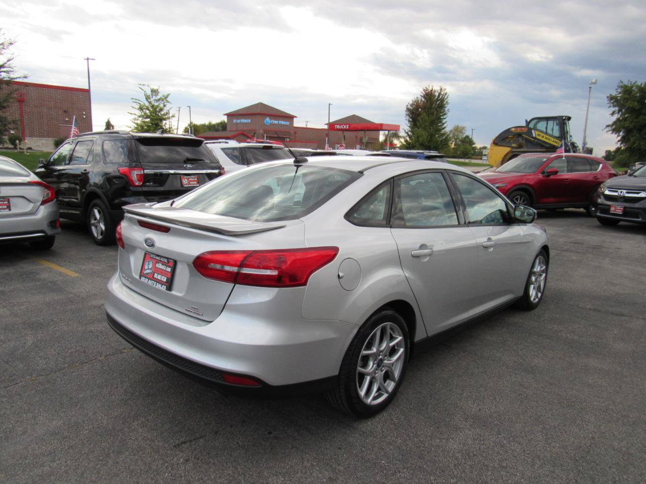 Used 2015 Ford Focus SE w/ Equipment Group 201A FWD image 6