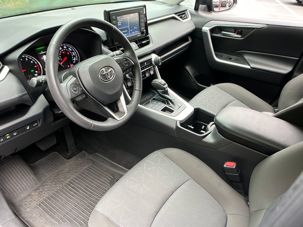 Used 2022 Toyota RAV4 XLE w/ Convenience Package AWD/4WD image 10