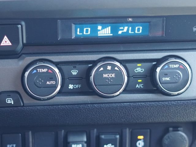 Used 2023 Toyota Tacoma TRD Sport AWD/4WD image 32