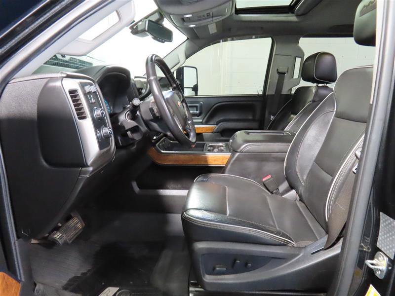 Used 2019 Chevrolet Silverado 3500 High Country w/ Duramax Plus Package image 17