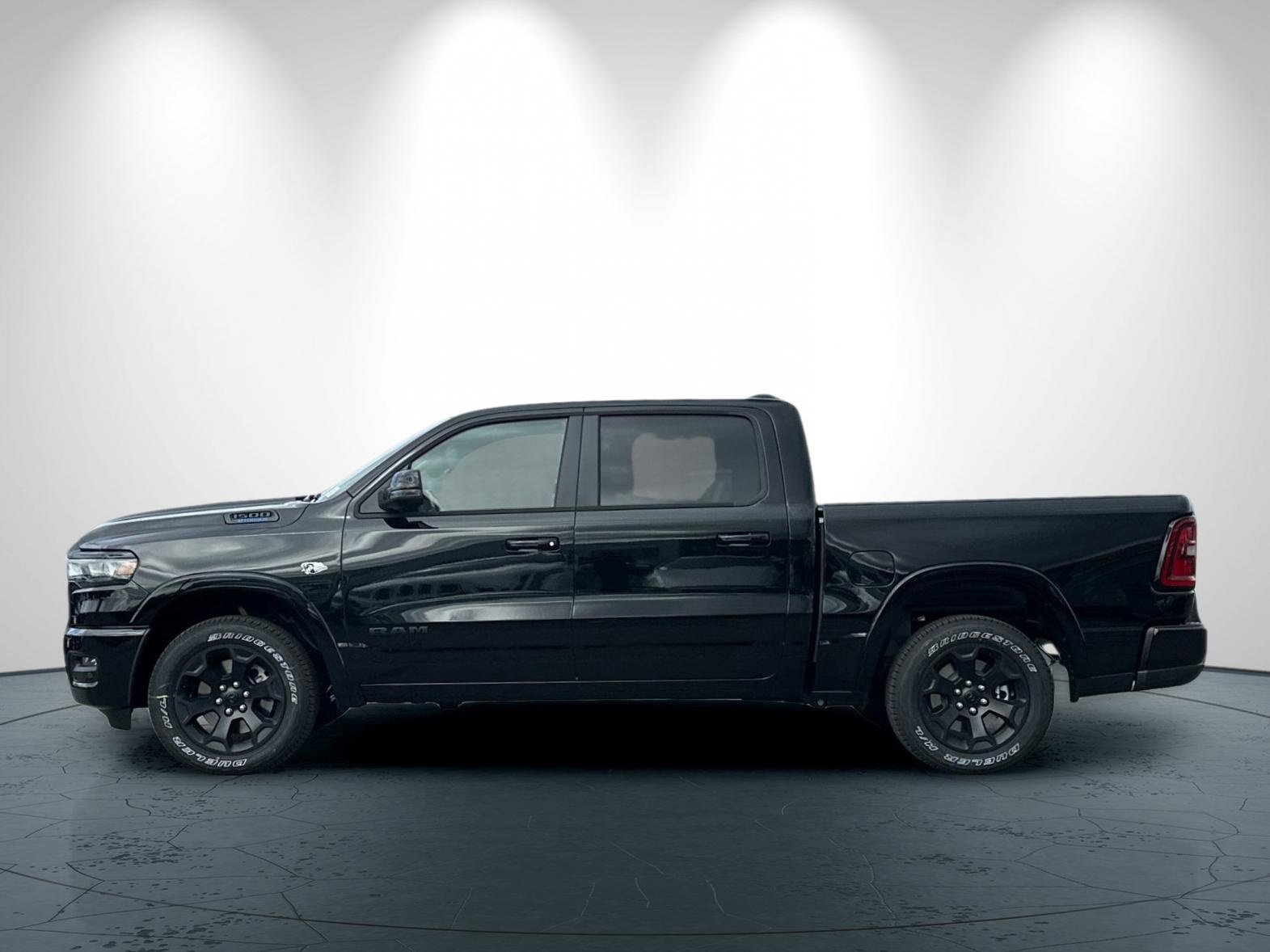 New 2026 RAM 1500 4x4 Crew Cab image 7