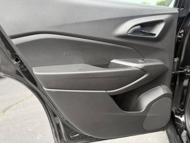 Used 2025 Chevrolet Trax LT w/ Driver Confidence Package FWD image 23