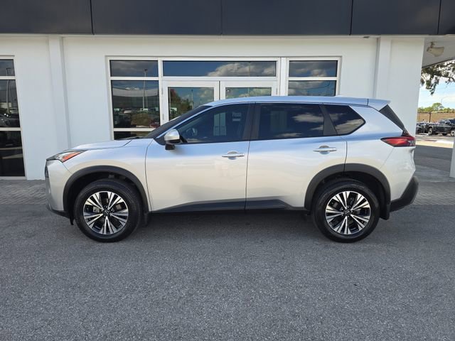 Used 2023 Nissan Rogue SV image 4