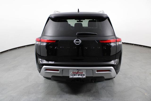 Certified 2025 Nissan Pathfinder Platinum w/ Black Appearance Package FWD image 11