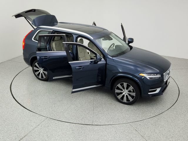 New 2025 Volvo XC90 B6 Plus w/ Protection Package Premier image 18
