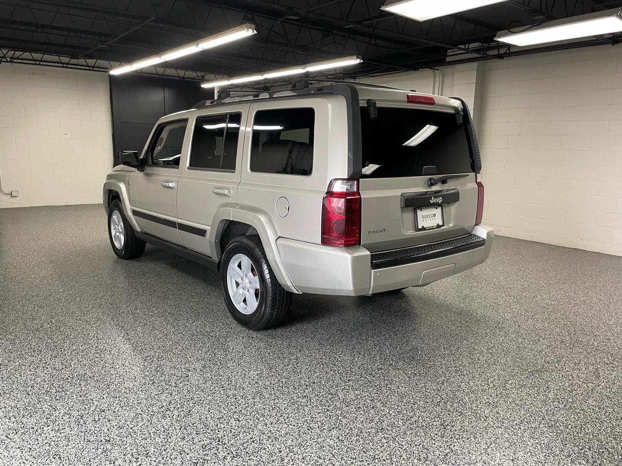 Used 2007 Jeep Commander Sport w/ Skid Plate Group AWD/4WD image 8