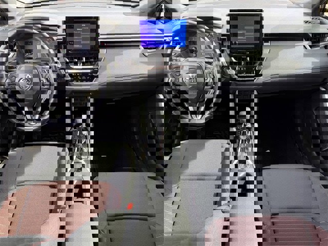 Used 2024 Toyota Corolla Cross SE image 10