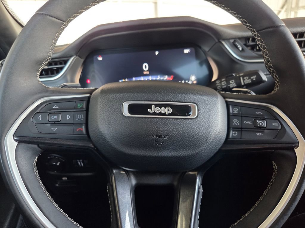 Certified 2023 Jeep Grand Cherokee Altitude image 7