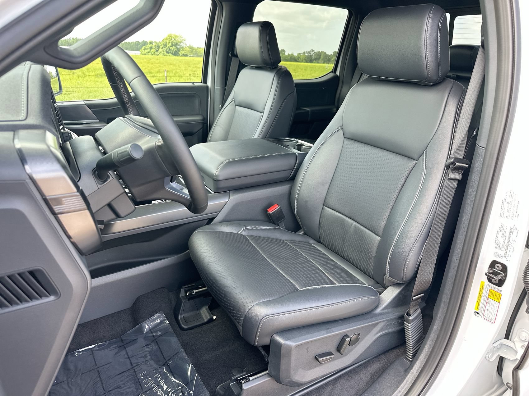 Used 2026 Ford F150 Lariat AWD/4WD image 11