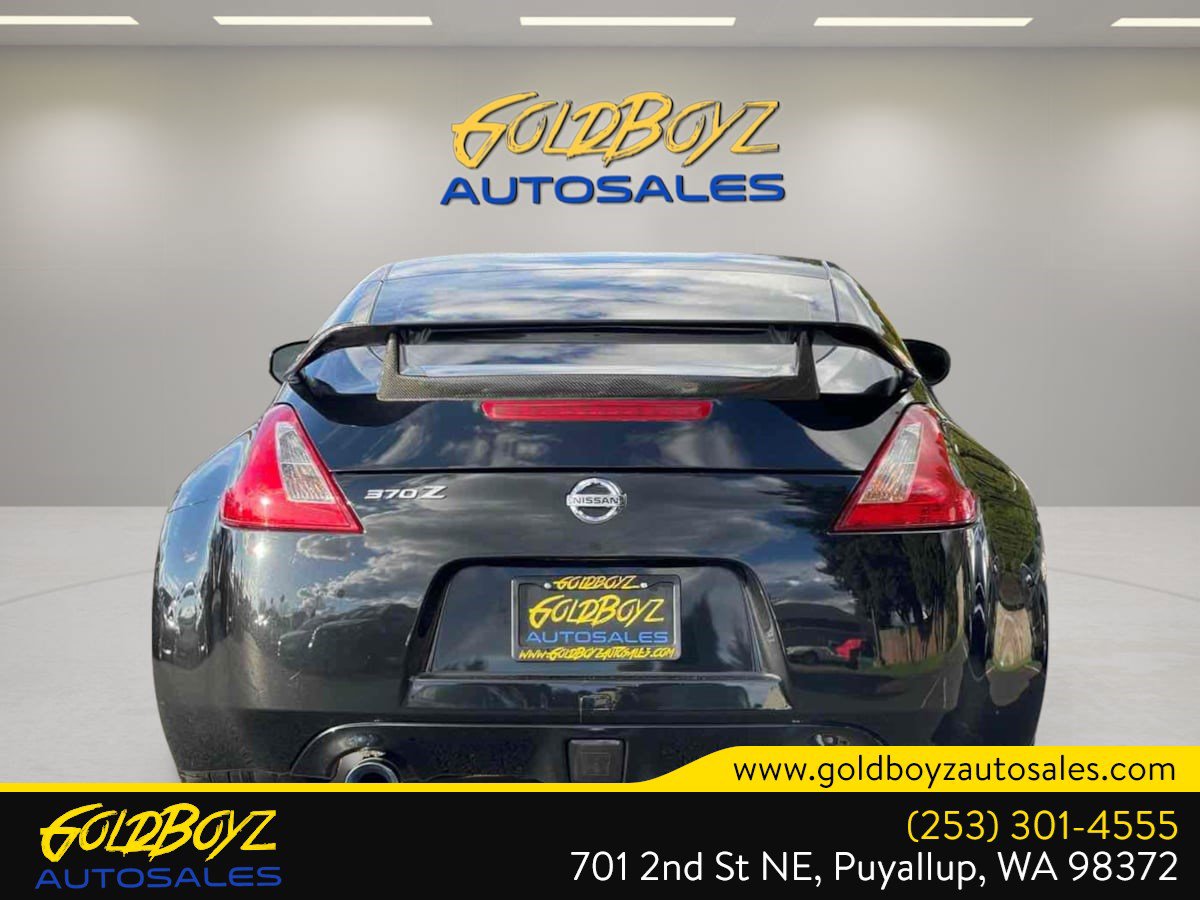 Used 2017 Nissan 370Z Coupe RWD image 5