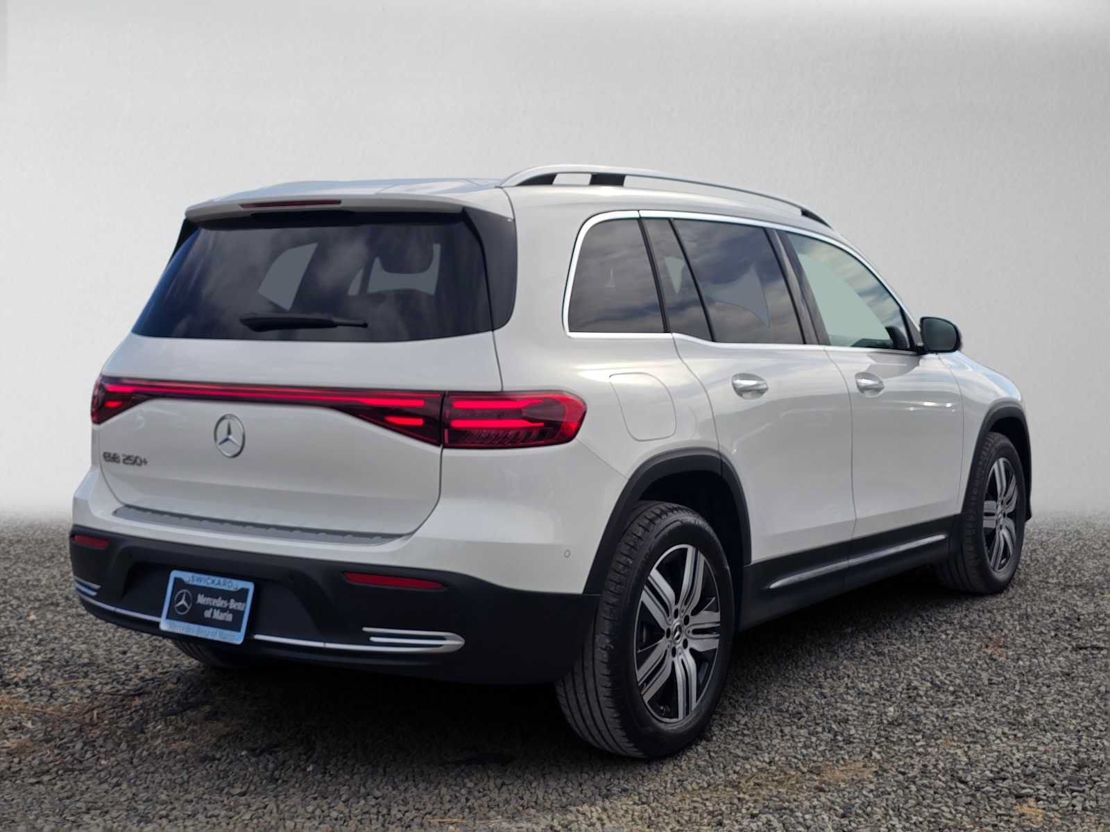 Used 2024 Mercedes-Benz EQB 250+ image 3