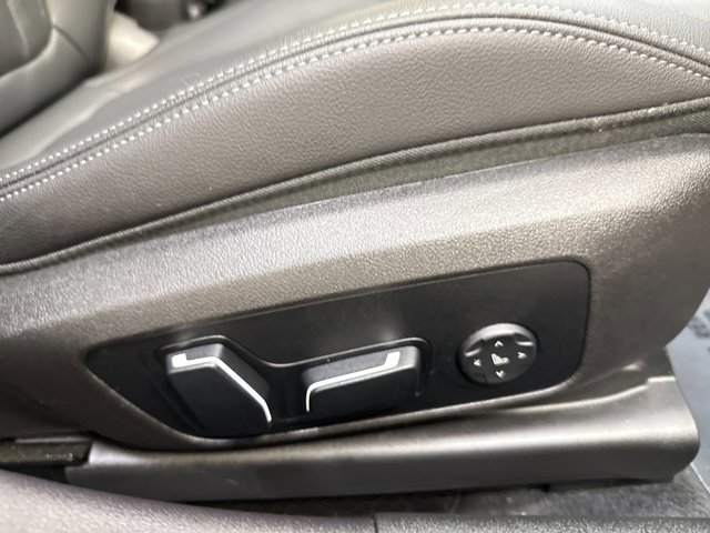 Used 2024 BMW 330e xDrive image 31