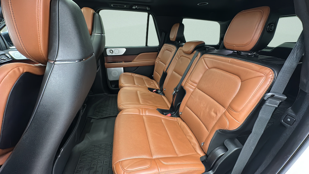 Used 2020 Lincoln Navigator Reserve w/ Luxury Package AWD/4WD image 10