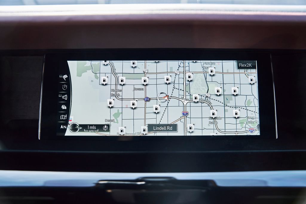 Used 2024 Rolls-Royce Phantom Sedan RWD image 90