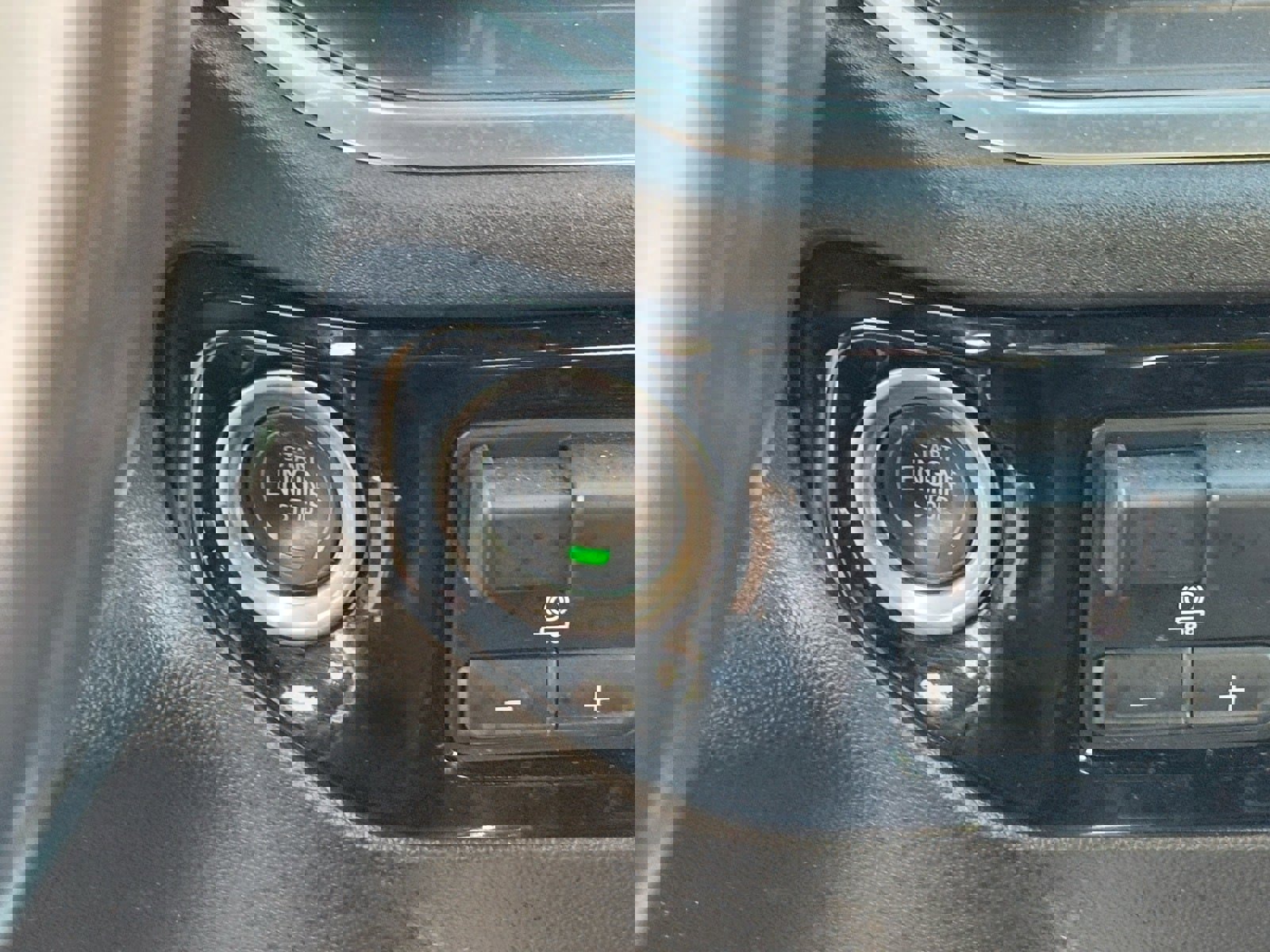 Used 2024 Chevrolet Silverado 1500 High Country image 25