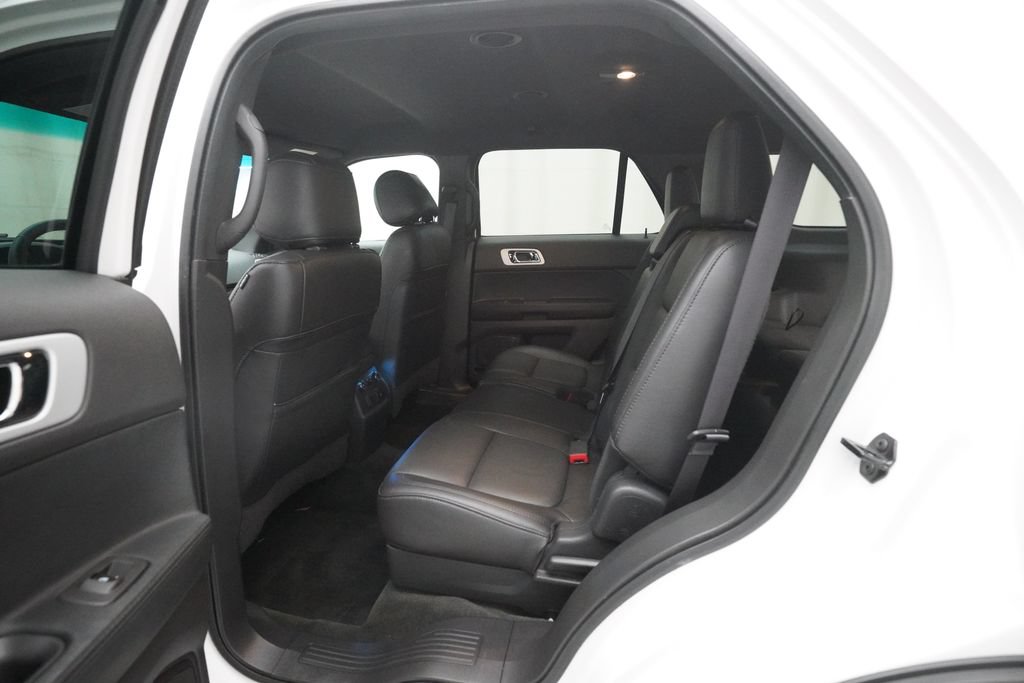 Used 2014 Ford Explorer Limited w/ Equipment Group 301A AWD/4WD image 16
