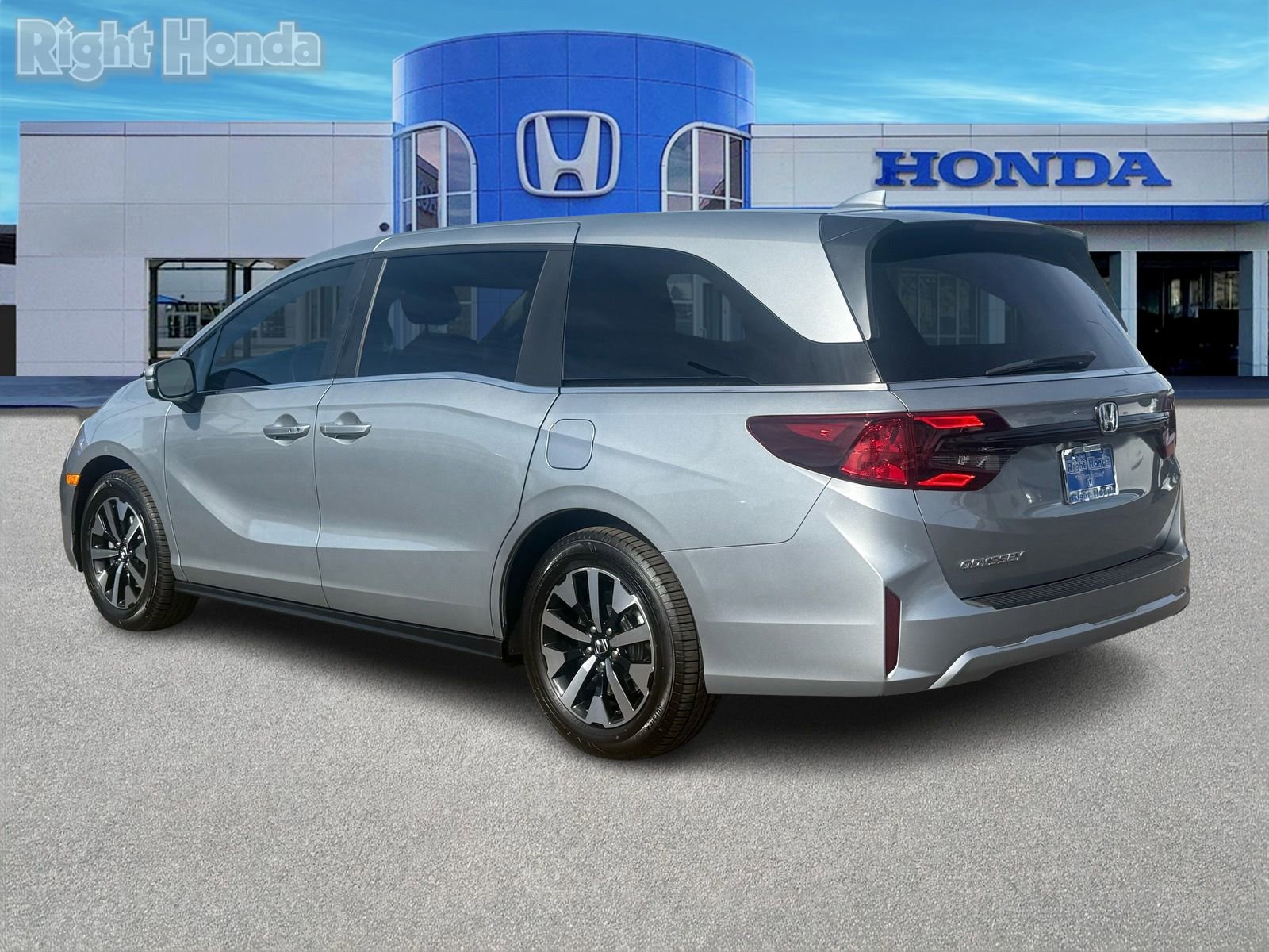 Certified 2025 Honda Odyssey EX-L image 5