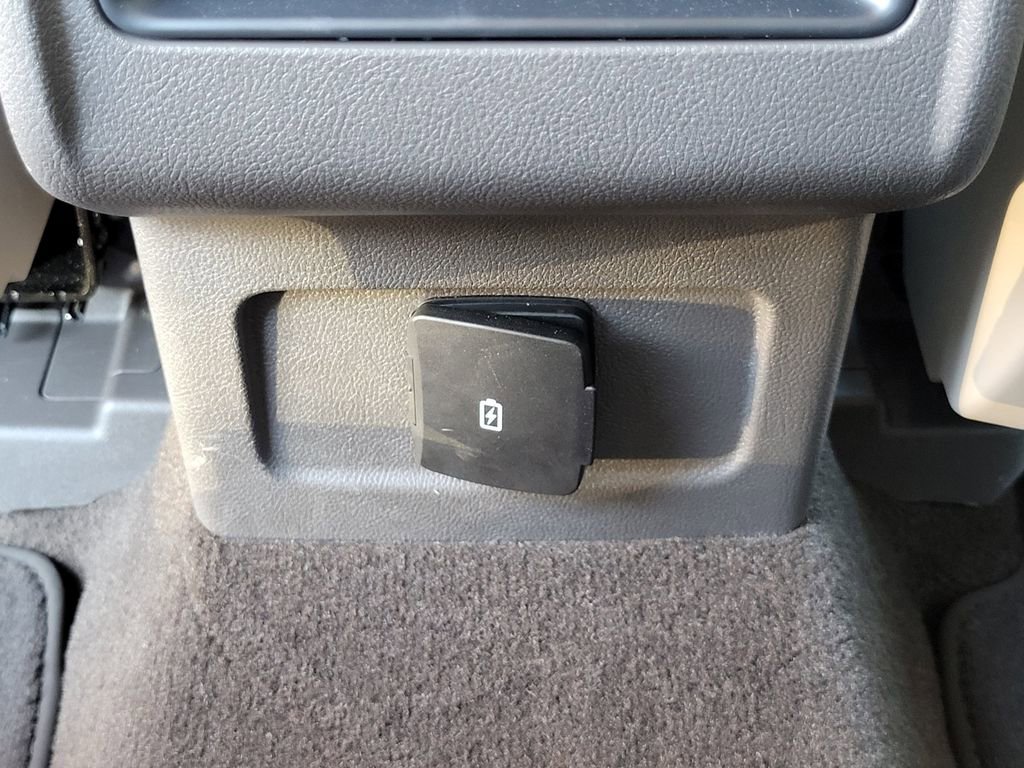 Used 2021 Lincoln Corsair FWD w/ Equipment Group 101A image 17