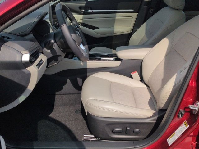Used 2023 Nissan Altima 2.5 SL FWD image 8