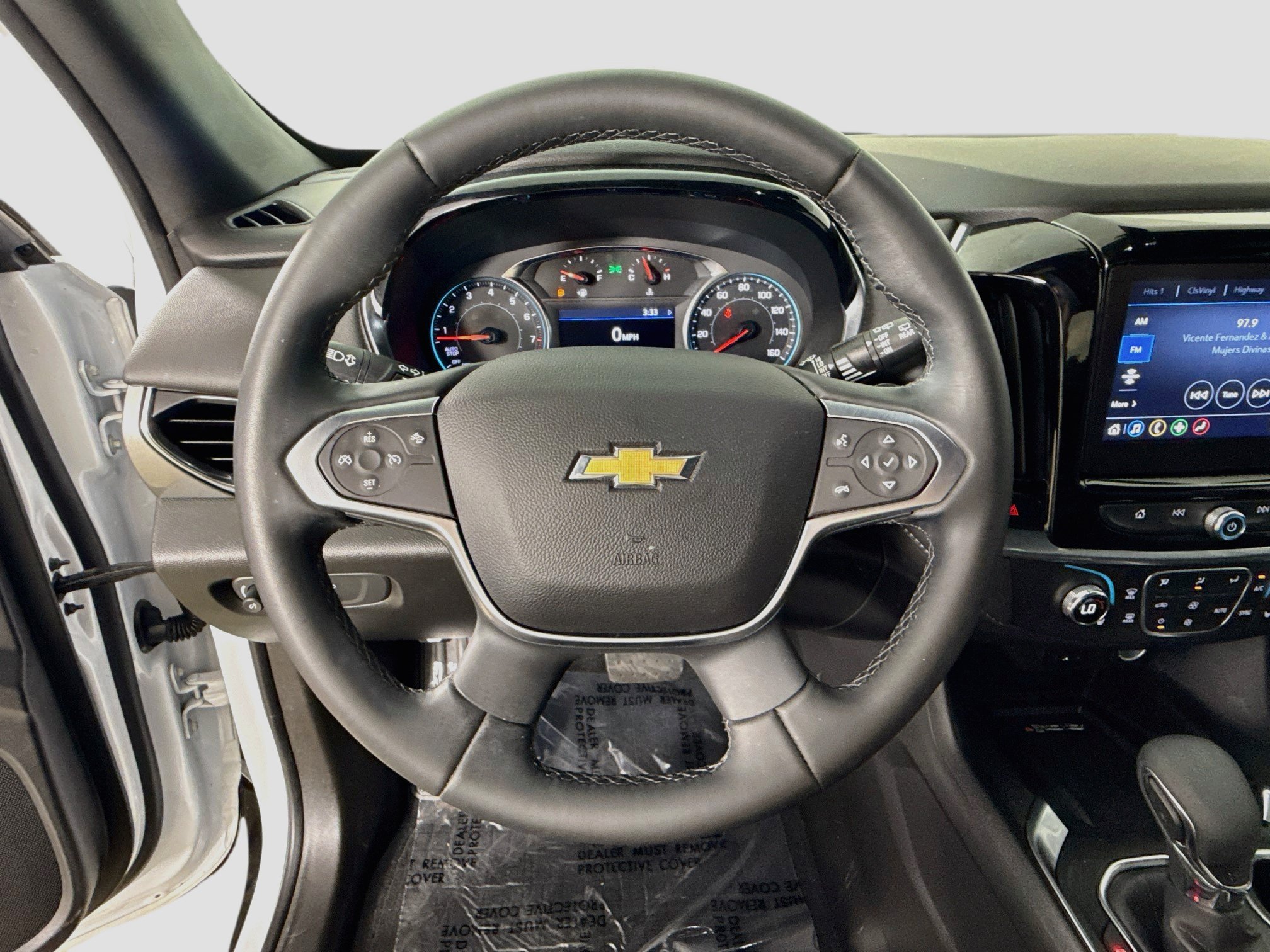 Used 2023 Chevrolet Traverse LT FWD image 13