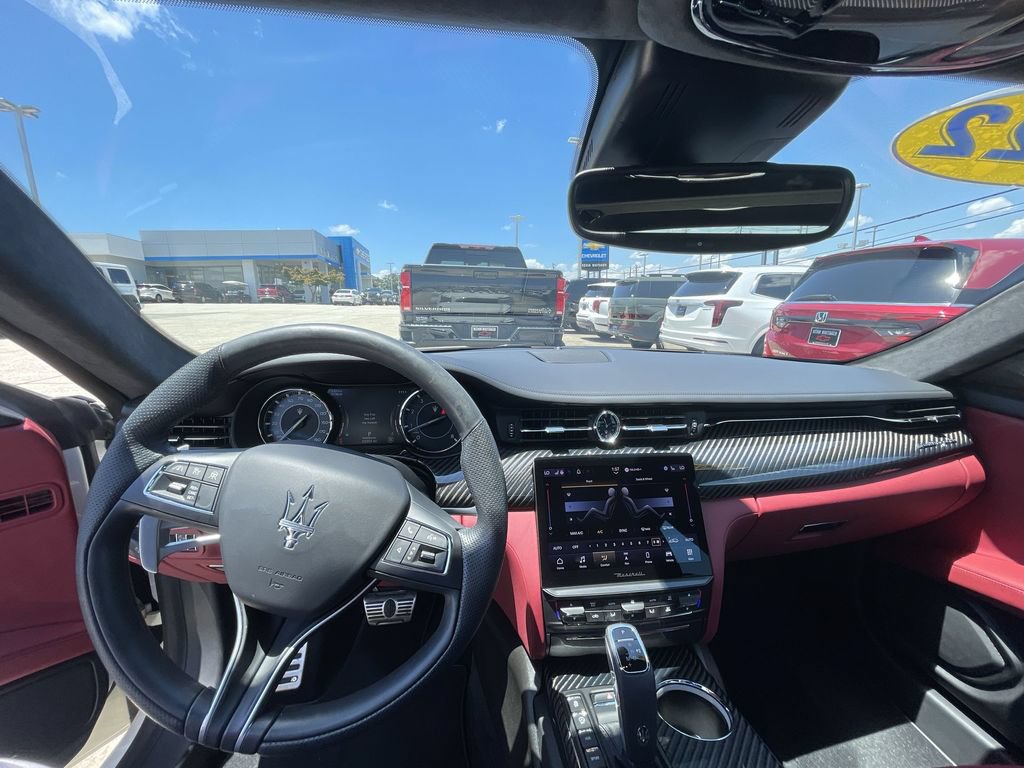 Used 2022 Maserati Quattroporte Modena RWD image 10