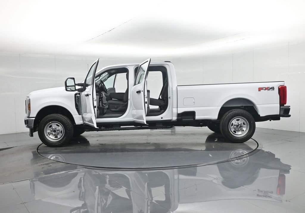 New 2026 Ford F350 XL w/ FX4 Off-Road Package AWD/4WD image 34