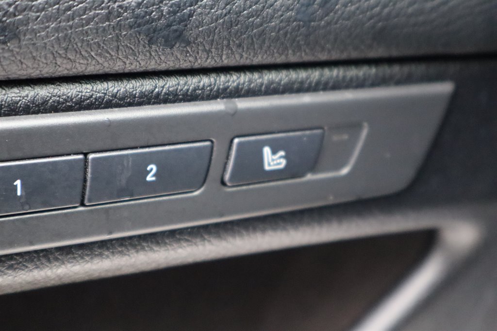 Used 2013 BMW 550i Sedan RWD image 33