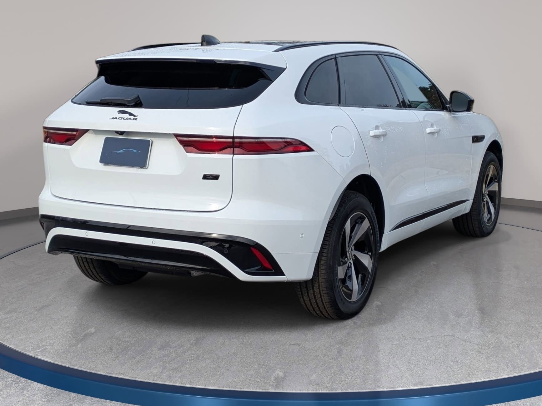 New 2026 Jaguar F-PACE R-Dynamic S image 5