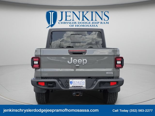Used 2023 Jeep Gladiator Overland w/ LED Lighting Group AWD/4WD image 6