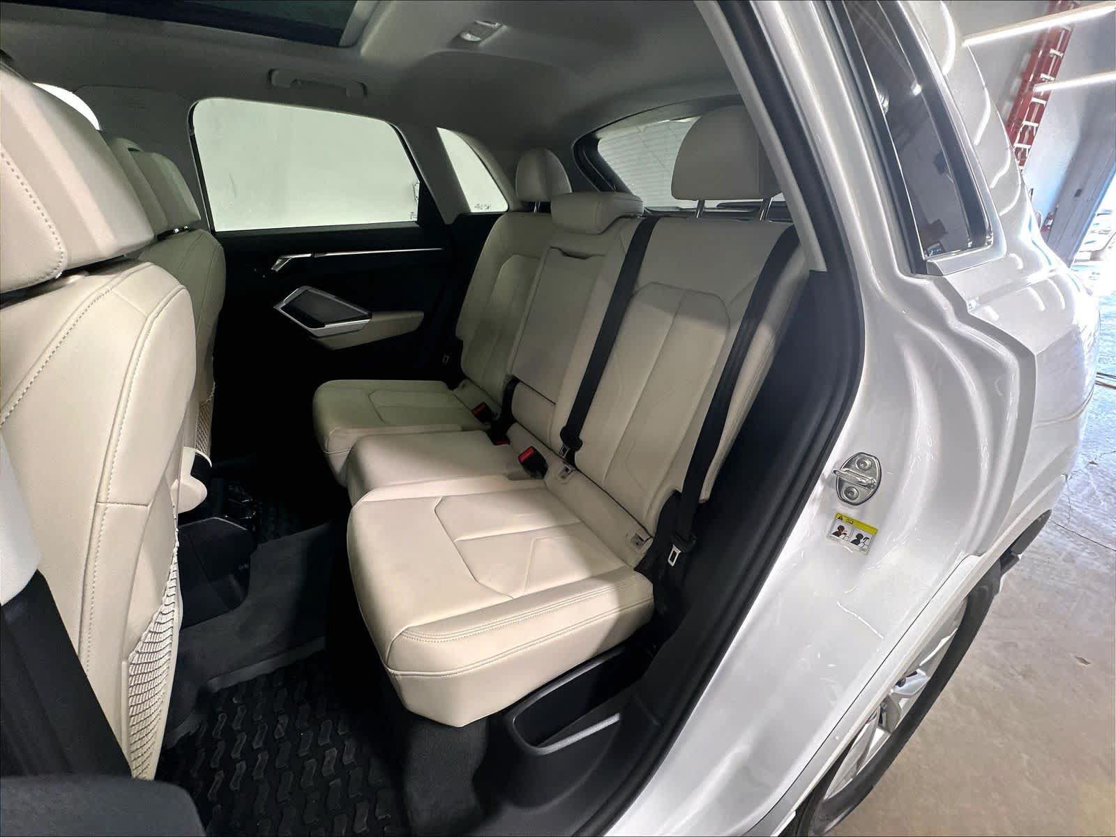 Certified 2025 Audi Q3 2.0T Premium AWD/4WD image 27