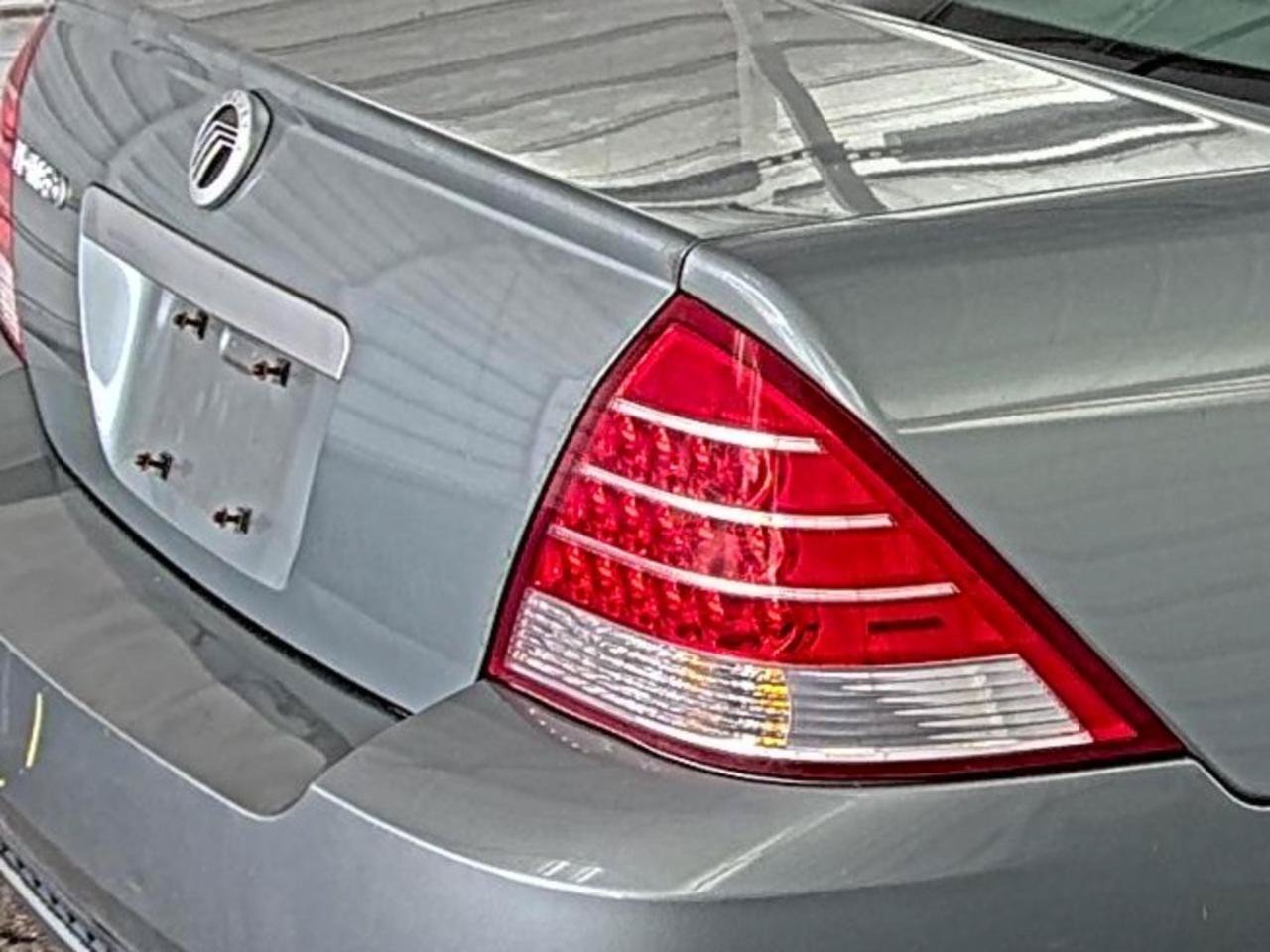 Used 2007 Mercury Montego Luxury FWD image 7