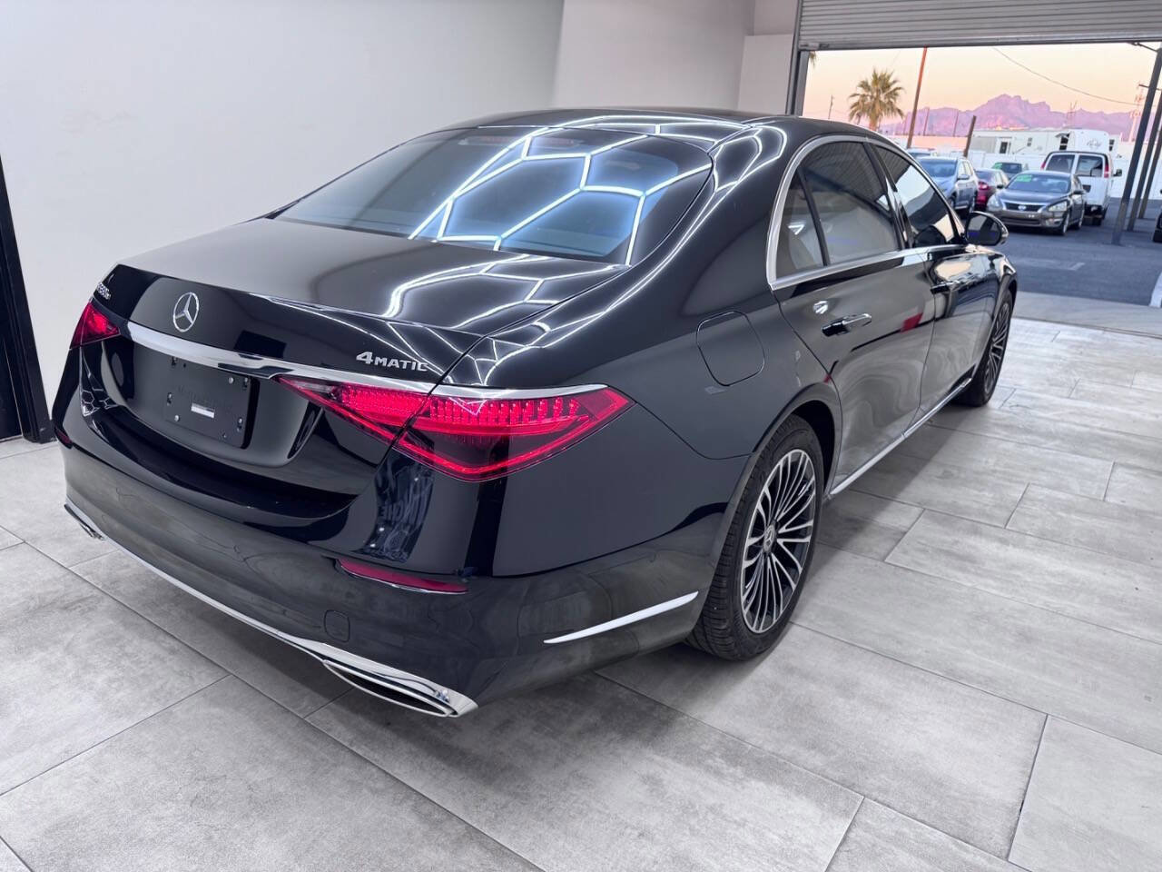 Used 2023 Mercedes-Benz S 580e 4MATIC Sedan w/ Warmth & Comfort Package image 9