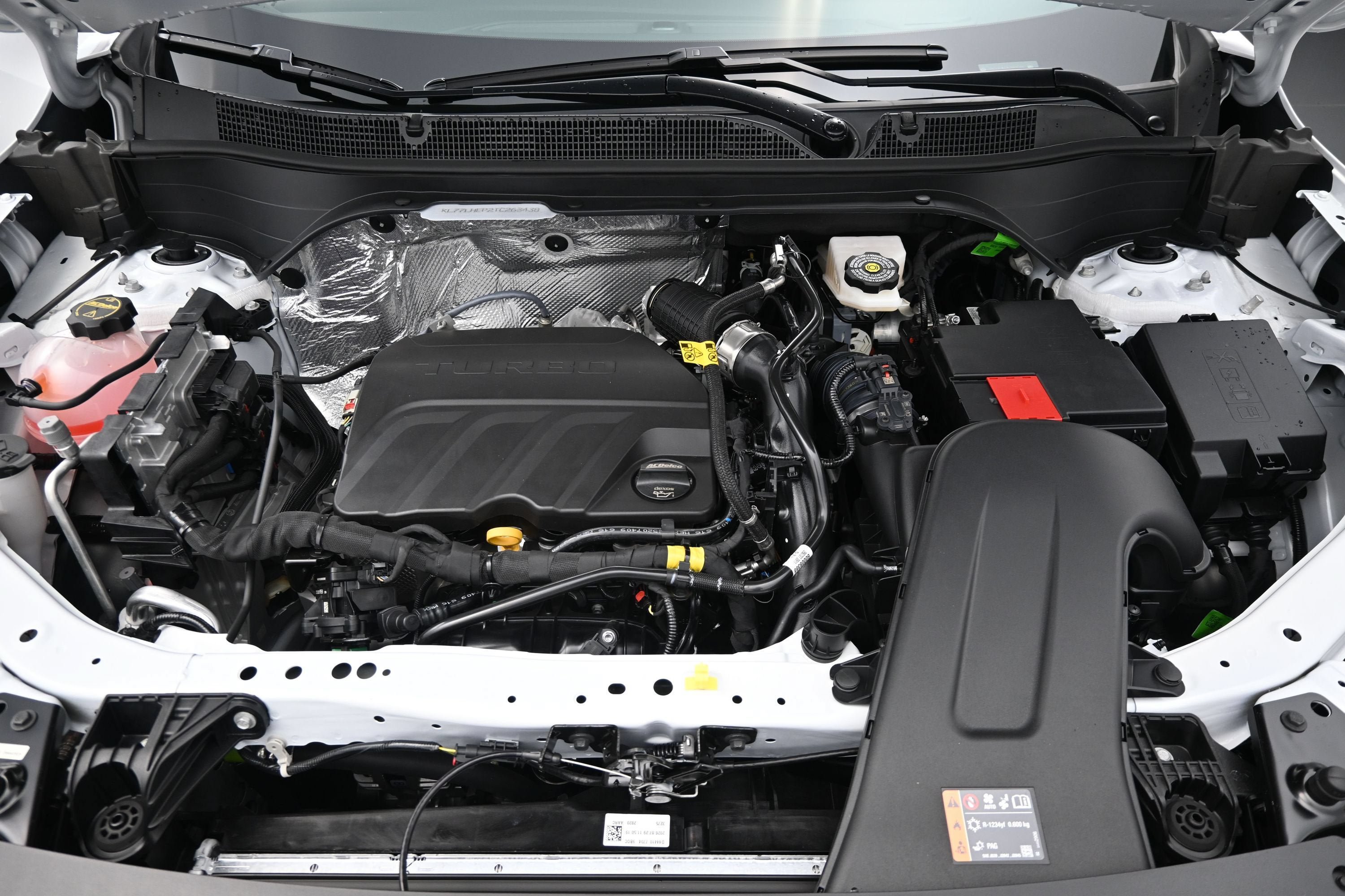 New 2026 Chevrolet Trax RS w/ Sunroof Package FWD image 32