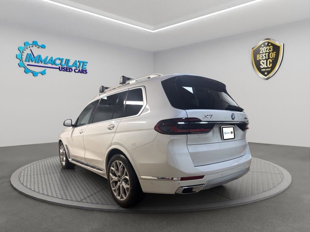 Used 2024 BMW X7 xDrive40i w/ Premium Package AWD/4WD image 3