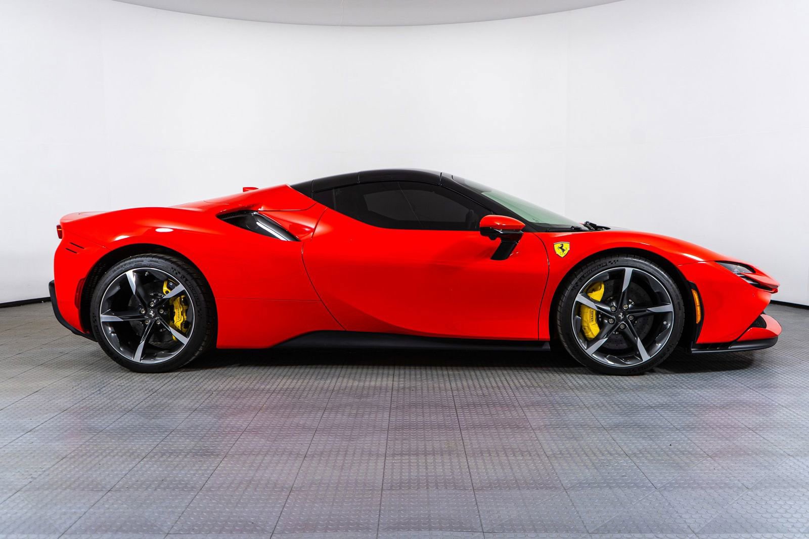 Certified 2024 Ferrari SF90 Spider image 33