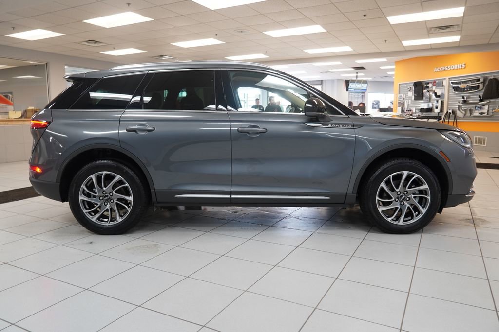 Used 2022 Lincoln Corsair AWD w/ Equipment Group 101A image 16