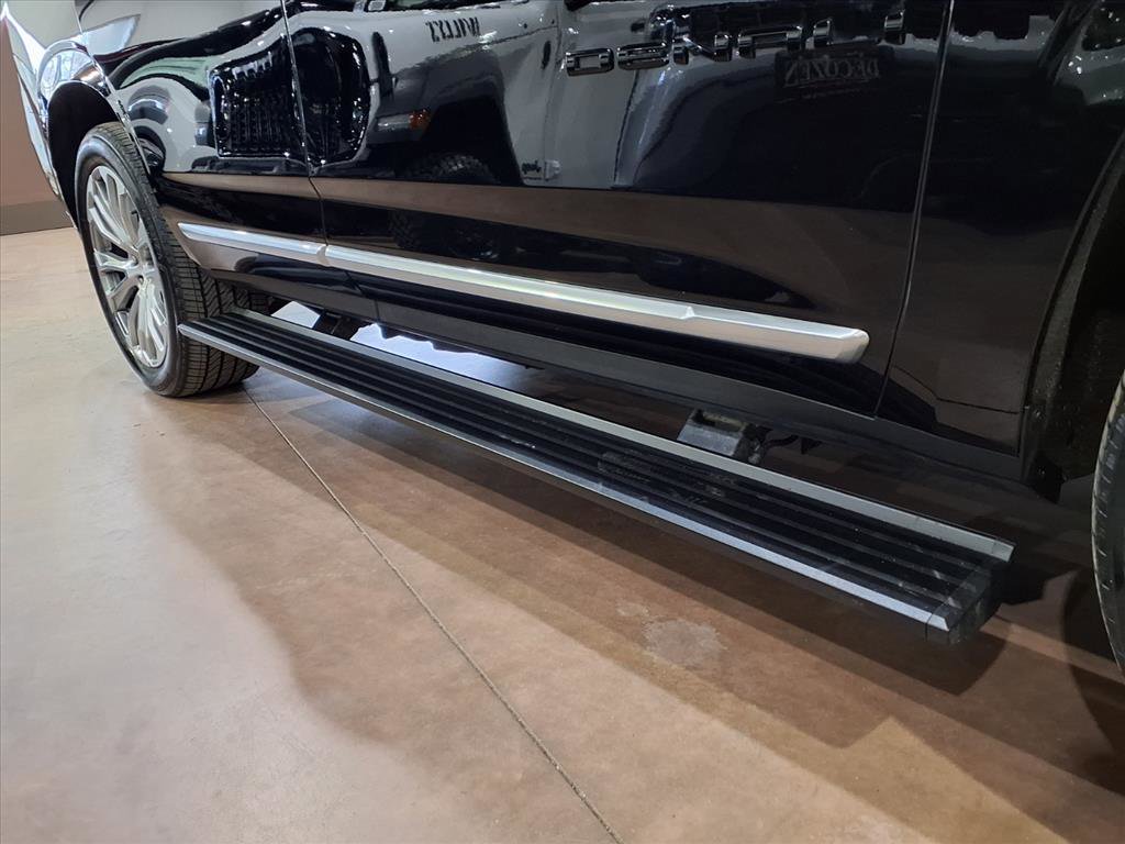 Used 2023 GMC Yukon Denali w/ Advanced Technology Package image 25