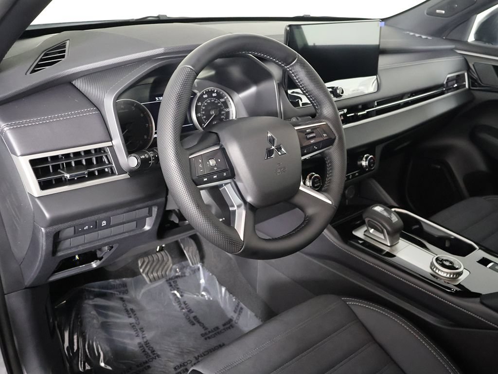 New 2026 Mitsubishi Outlander LE AWD/4WD image 26