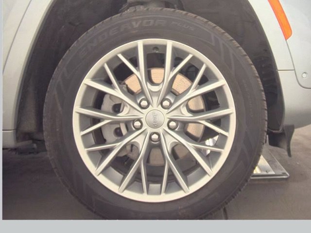 Used 2022 Jeep Grand Cherokee Summit AWD/4WD image 22
