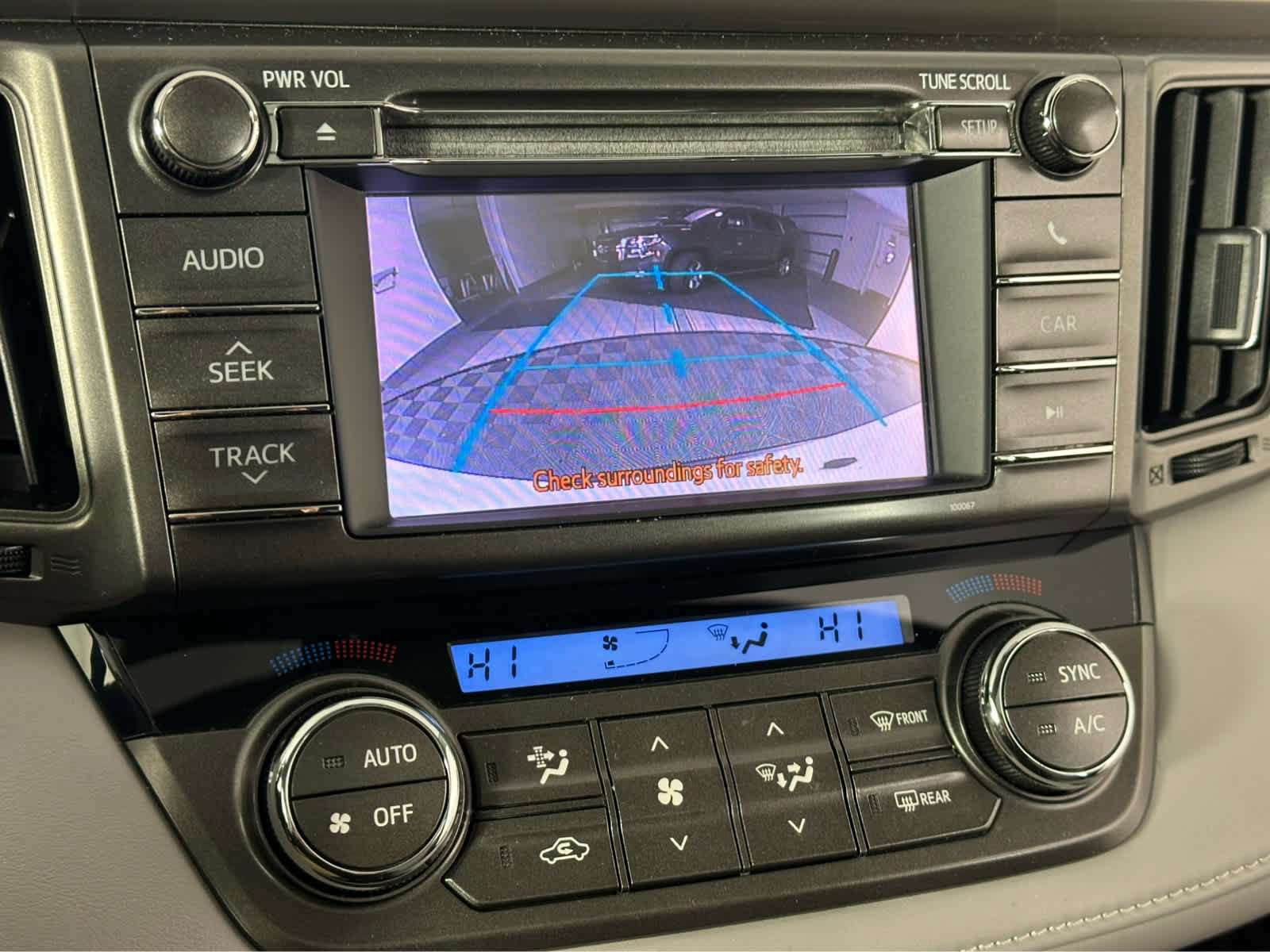 Used 2013 Toyota RAV4 XLE image 16